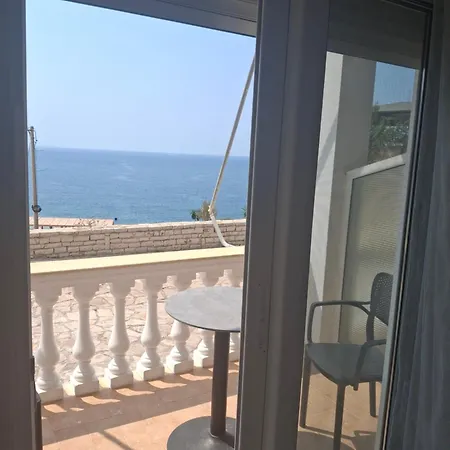 Grey Seaview شقة ساراندا